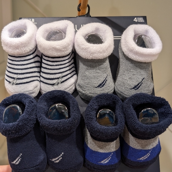 Nautica baby 12-18 month socks - Picture 2 of 3